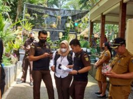 Geledah Rumah Tersangka Korupsi LPD Sangeh, Kejati Bali Amankan 2 Unit Kendaraan