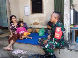 Kedepankan Sisi Humanis, Babinsa Sampalan Tengah Pererat Silaturahmi Melalui Anjangsana