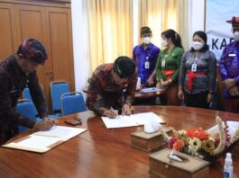 Bupati Suwirta Lantik Pejabat
