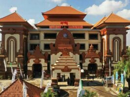 Obyek Wisata Pasar Badung