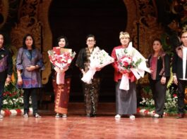 Putri Koster Menutup Pameran