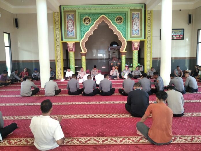 Jum'at Berkah Polres Dompu