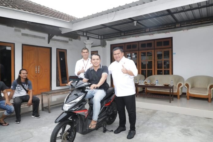 Ditreskrimum Polda NTB Kembalikan BB Kepada Pemilik Berupa Satu unit Sepeda Motor Honda Beat