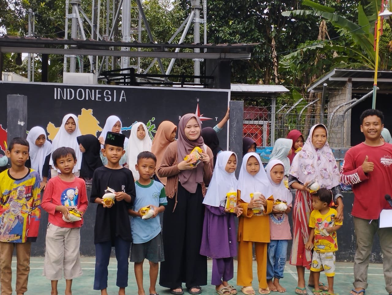 Program Peningkatan Minat Literasi dan Mengenalkan Alam Sekitar kepada Anak Dusun Lembah Sari oleh Mahasiswa KKN Universitas Mataram