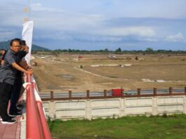 Spot Foto Jembatan Merah