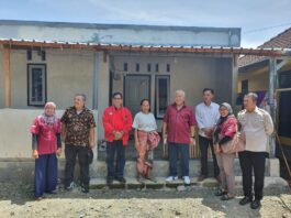 Perempuan Kepala Keluarga Kurang Mampu di Lombok Barat