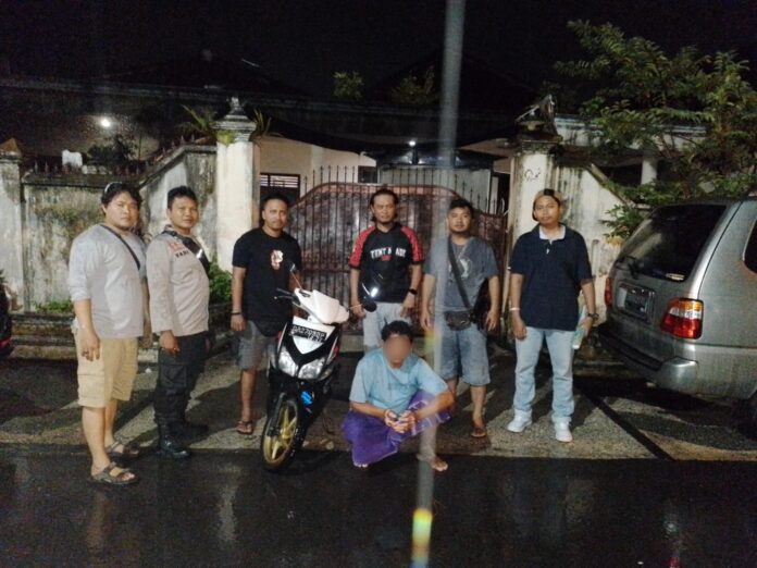 Sopir Asal Sumbawa