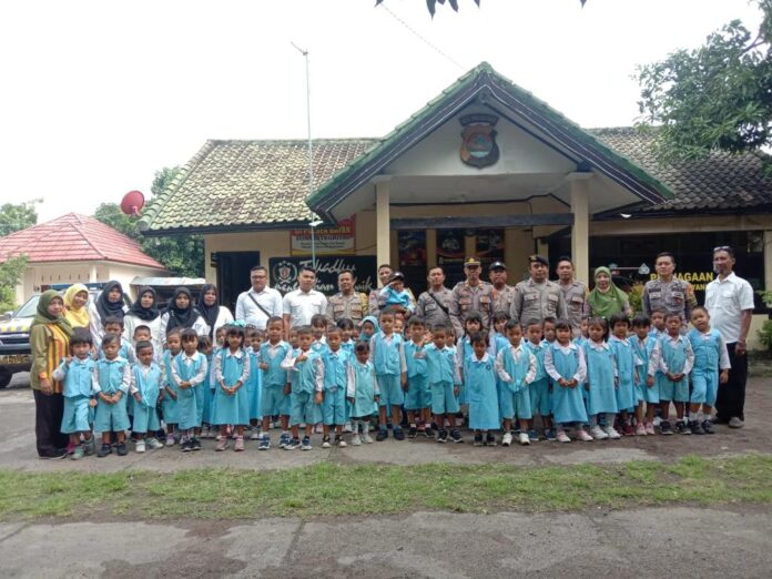TK Negeri Dewi Anjani Bayan