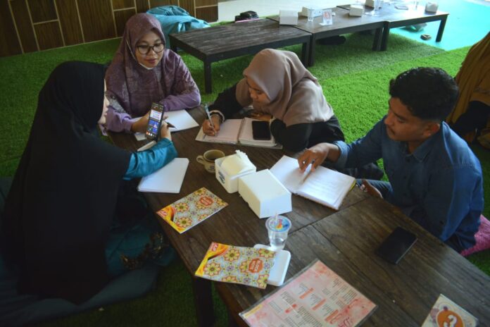Workshop Penelitian dan Publikasi Bagi Dosen dan Mahasiswa