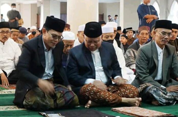Sholat Ied di Masjid Agung Selong