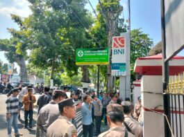 Massa ALPA NTB Kembali Tuntut Kejati NTB Usut Tuntas Kasus Korupsi Tambang Pasir Besi di Lombok Timur