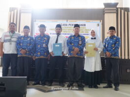 Serahkan SK Pengangkatan Pegawai Pemerintah dengan Perjanjian Kerja, Bupati Sukiman Ingatkan Budaya Malu