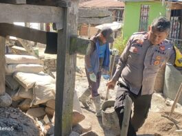 Kegiatan Gotong Royong bersama Warga