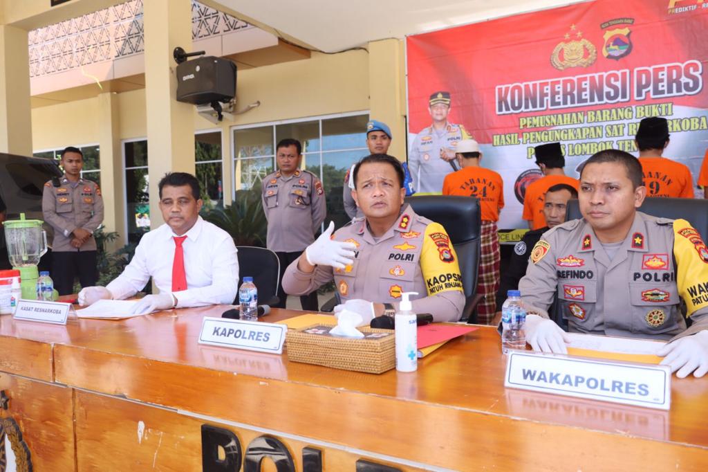 Polres Loteng Lakukan Pemusnahan Barang Bukti Narkoba Hasil Ungkap Kasus Bulan April Sampai