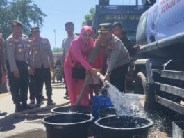 Bantuan Sosial dan Air Bersih