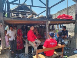 bantuan terbakar di lombok timur