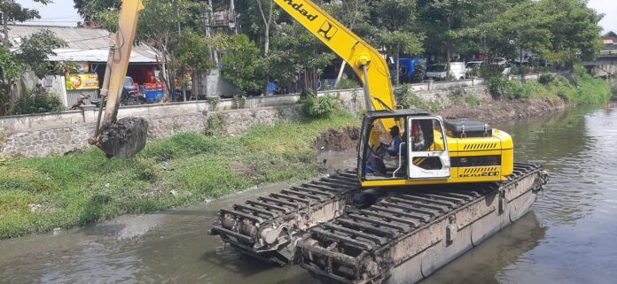 Antisipasi Banjir, BWS Bali Keruk Sedimentasi Tukad Mati