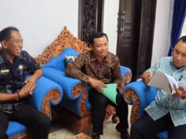 BPN Serahkan Dua Sertifikat Aset Pemkab Jembrana