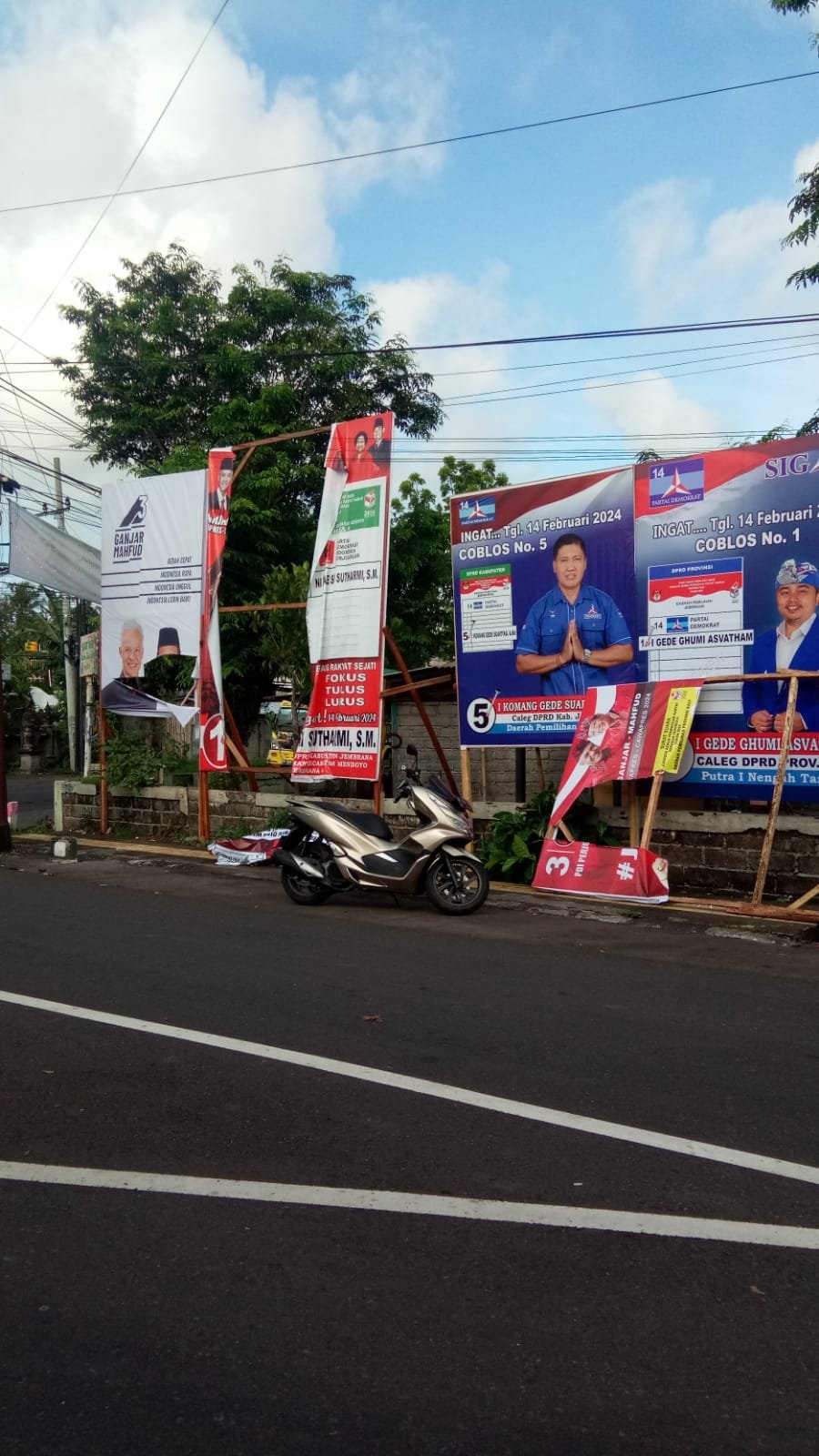 Baliho Kader Dirusak Koster Himbau Laporkan Ke Bawaslu Barbareto Com