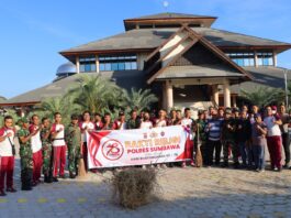 Bakti Religi di Masjid Sumbawa