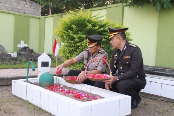 Ziarah Makam Pahlawan