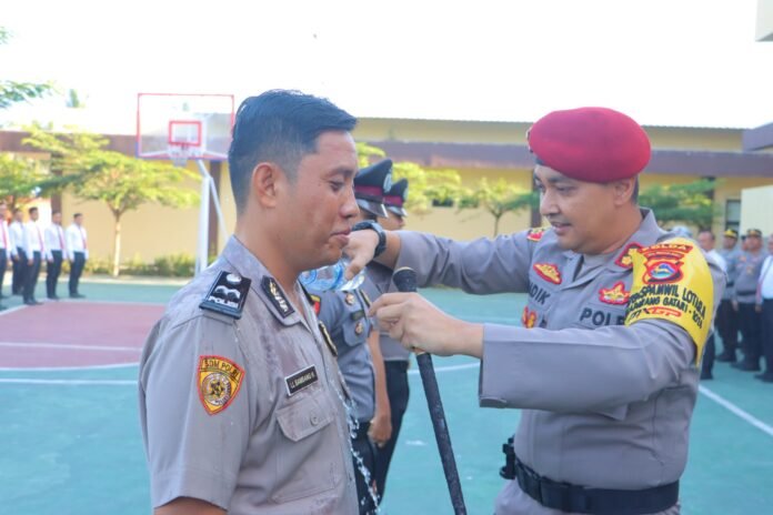 24 Personel Polres Lombok Utara Terima Kenaikan Pangkat