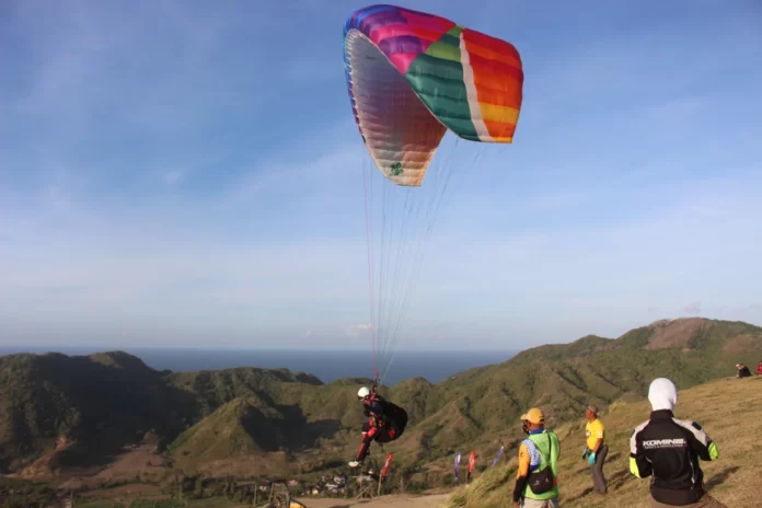 Sky Lancing Lombok Tengah