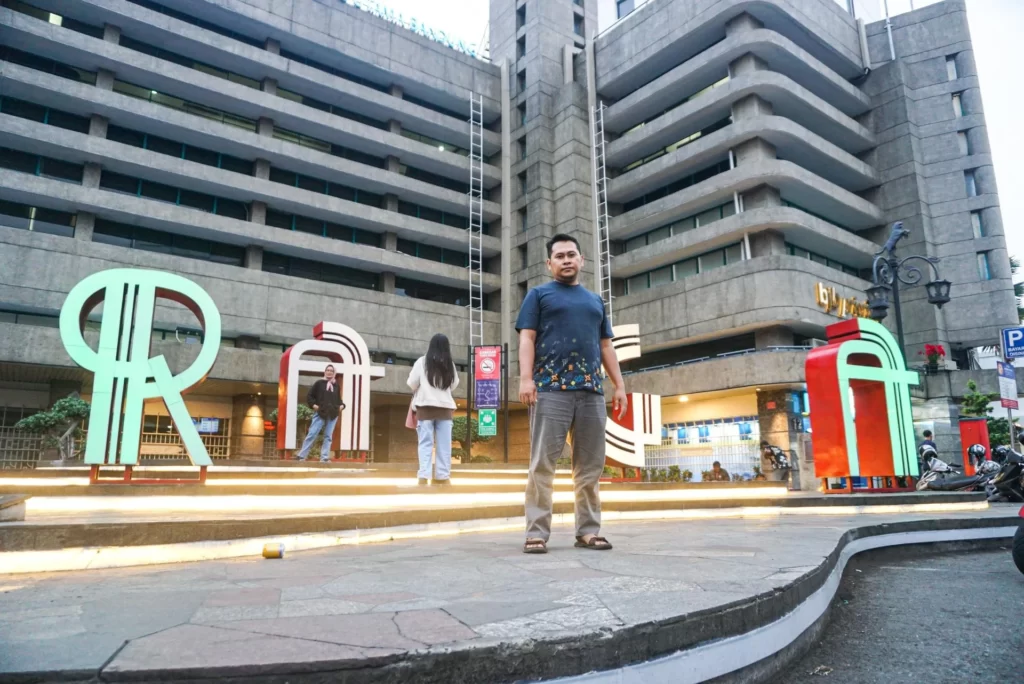 Street photographer jalan Braga Bandung