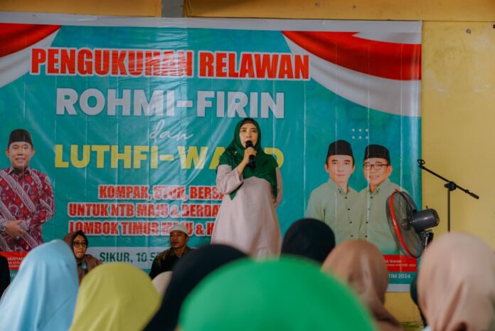 Ratusan Relawan ROHMI-FIRIN Kecamatan Sikur Dikukuhkan, Umi Rohmi Berpesan Tetap Jaga Kekompakan
