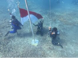 Bendera Merah Putih Berkibar