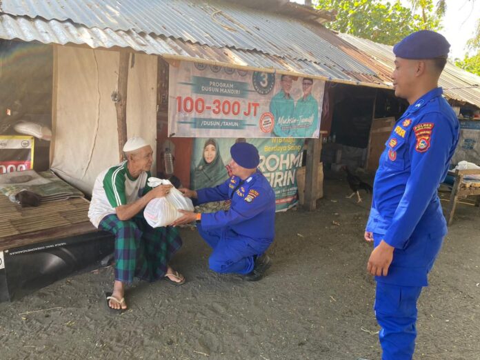 Polairud Lombok Utara Bakti Sosial di Pesisir Dusun Malimbu
