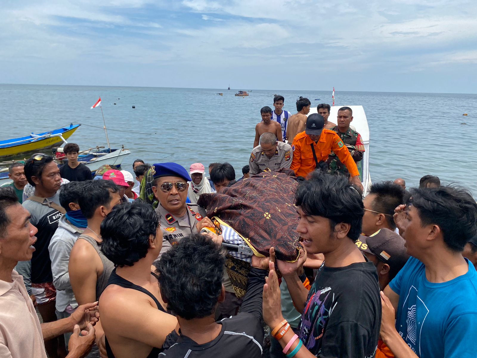 Seorang Nelayan Ditemukan Tewas Usai Hilang Saat Memancing Gurita