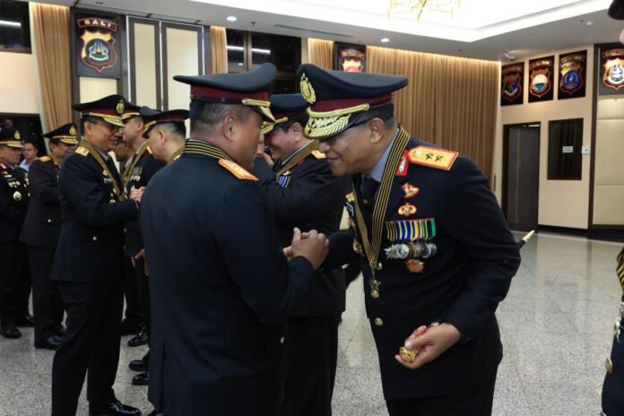 Kapolda NTB Raih Bintang Bhayangkara Pratama