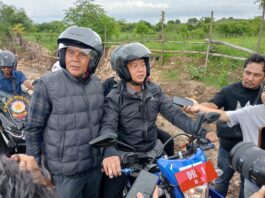 blusukan menggunakan motor trail