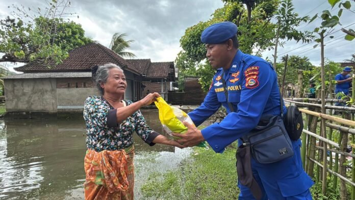 korban banjir sekotong