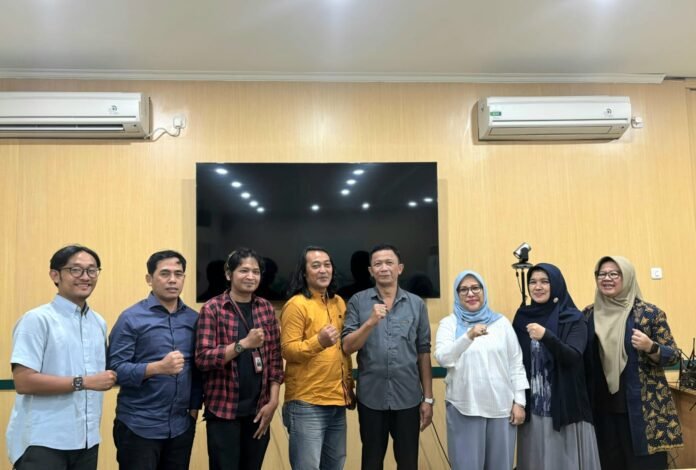 Relawan Gotong Royong