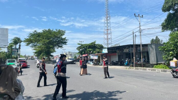 arus lalu lintas di pasar pagesangan