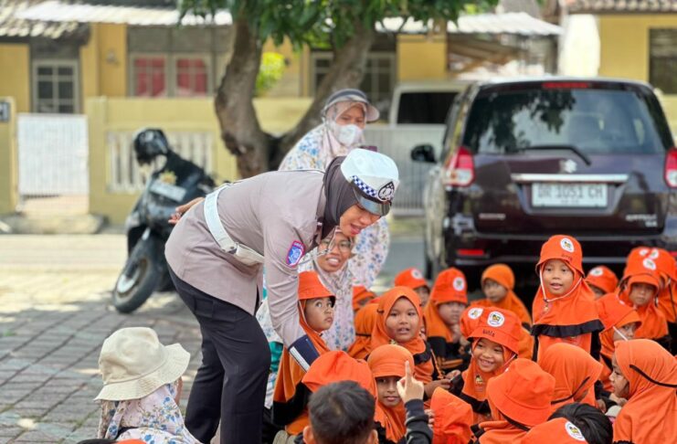 Polda NTB Tanamkan Tata Tertib Lalu Lintas Sejak Usia Dini