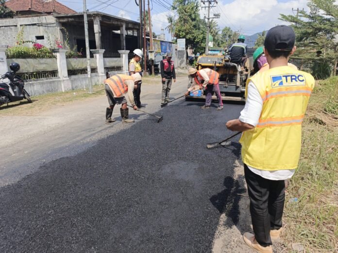 TRC Infrastruktur NTB Kebut Perbaikan Jalan Rusak
